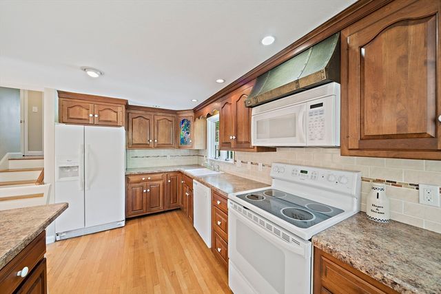 590 Liberty St, Braintree, MA 02184