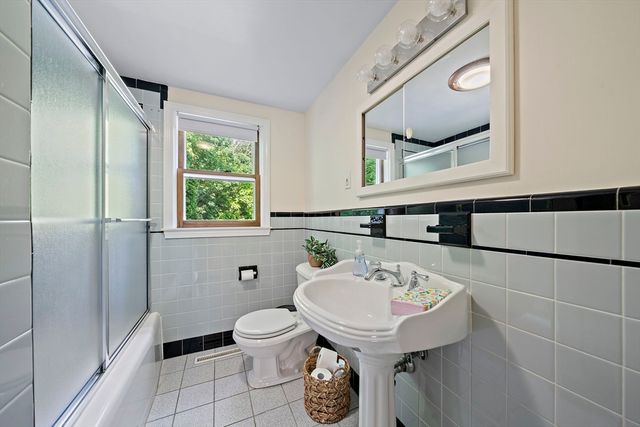 590 Liberty St, Braintree, MA 02184