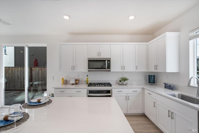 6054 Oxford Pl, Rohnert Park, CA 94928