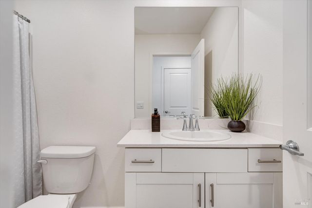 6054 Oxford Pl, Rohnert Park, CA 94928