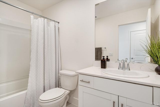 6054 Oxford Pl, Rohnert Park, CA 94928