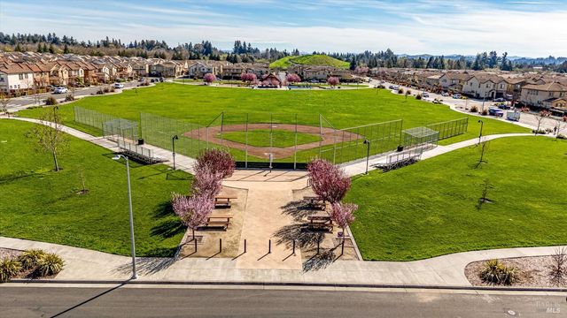 6054 Oxford Pl, Rohnert Park, CA 94928