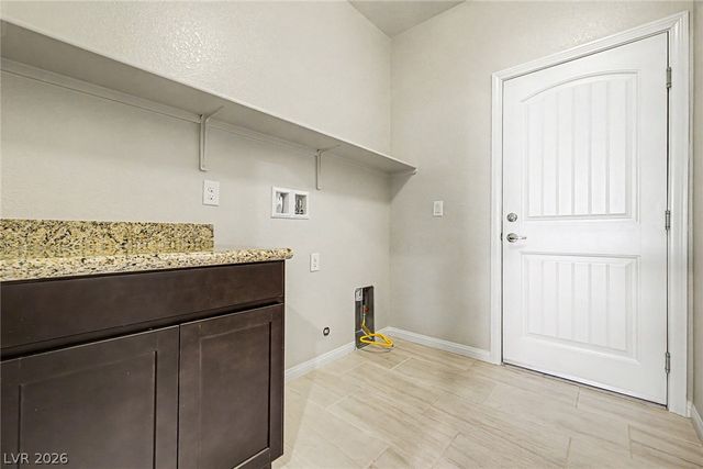 7270 Southern Magnolia Street, Las Vegas, NV 89149