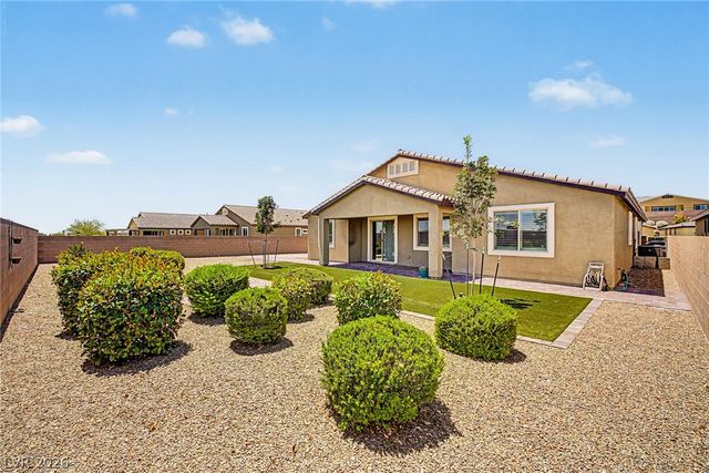 7270 Southern Magnolia Street, Las Vegas, NV 89149
