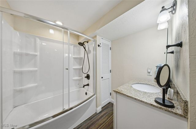 420 Woodland Avenue, Wadsworth, OH 44281