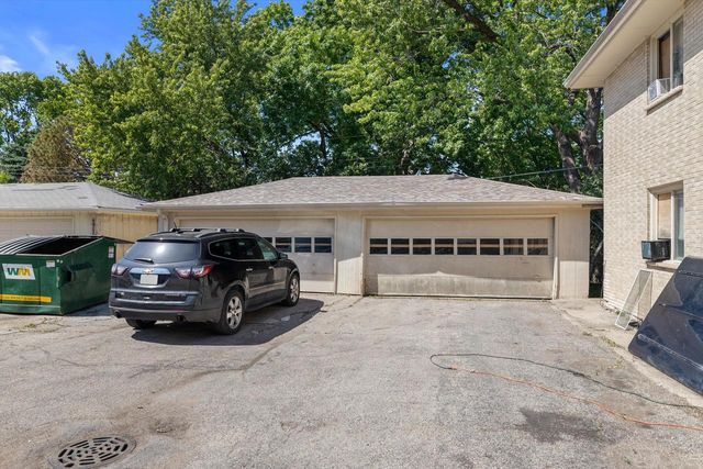 10112 W Sharon LANE, Milwaukee, WI 53225