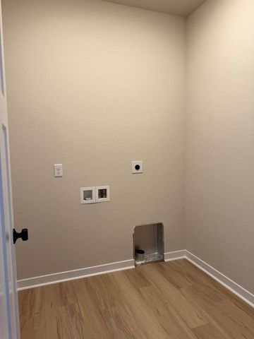 1549 Patton DRIVE, Hartford, WI 53027