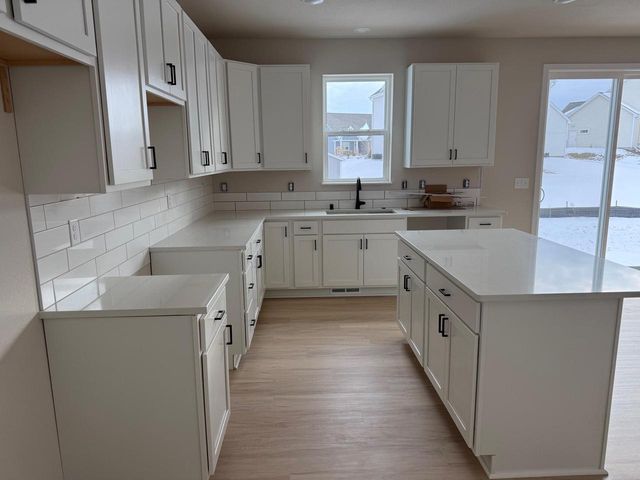 1549 Patton DRIVE, Hartford, WI 53027