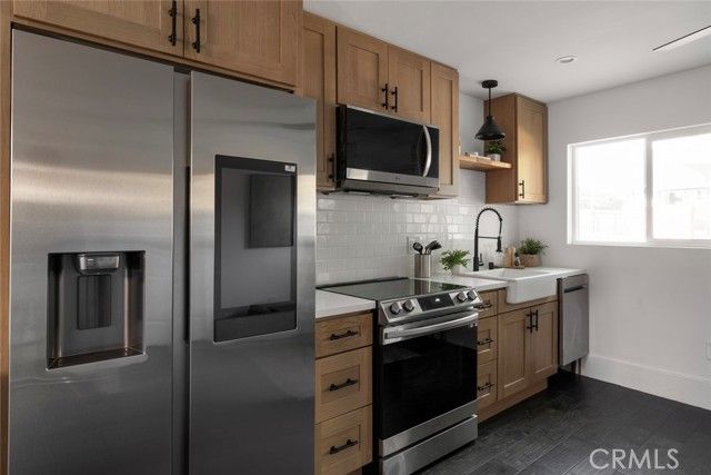 2842 W Avenue 33, Los Angeles, CA 90065