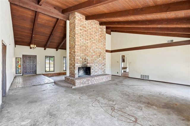 11560 Darling Road, Agua Dulce, CA 91390