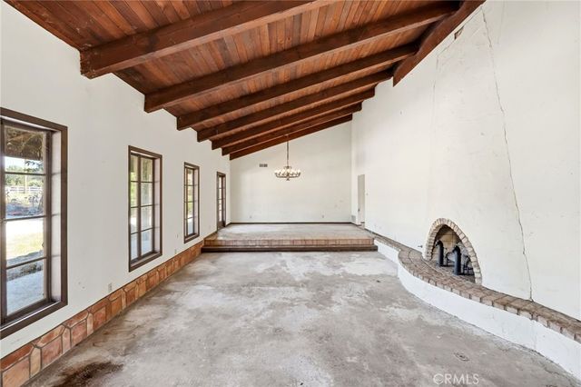11560 Darling Road, Agua Dulce, CA 91390