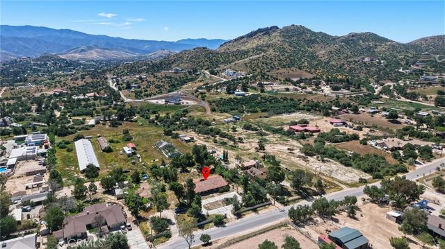 11560 Darling Road, Agua Dulce, CA 91390