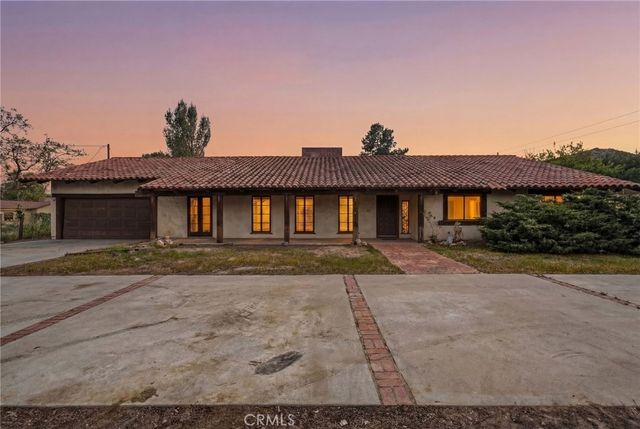 11560 Darling Road, Agua Dulce, CA 91390