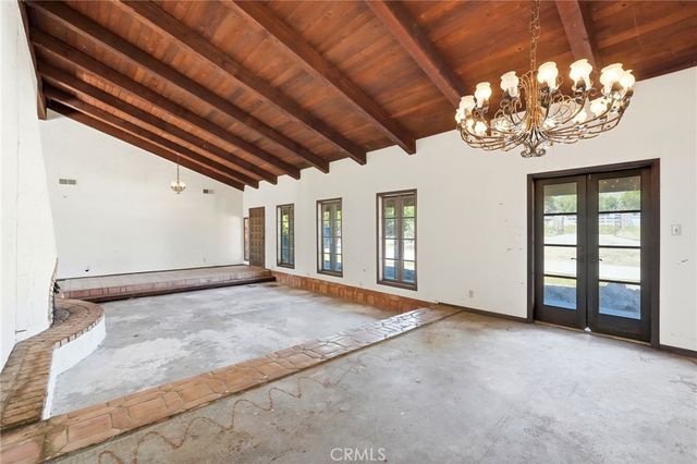 11560 Darling Road, Agua Dulce, CA 91390