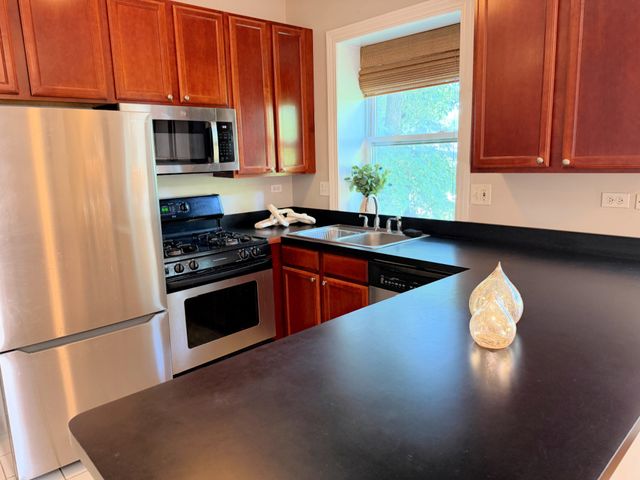 4201 N Sawyer Avenue 2, Chicago, IL 60618
