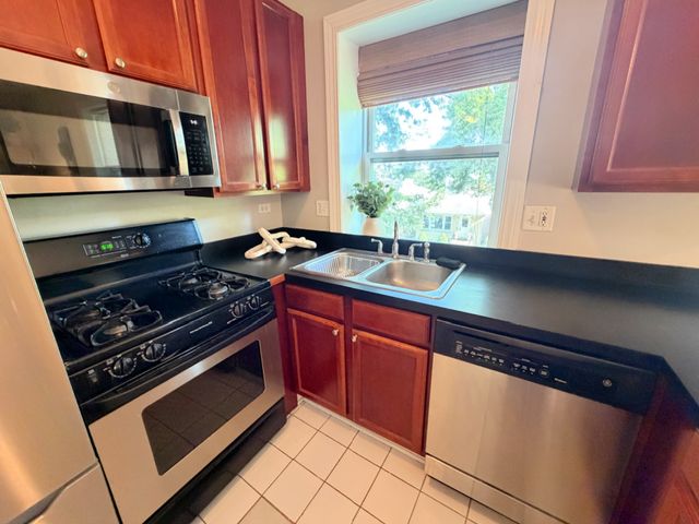 4201 N Sawyer Avenue 2, Chicago, IL 60618