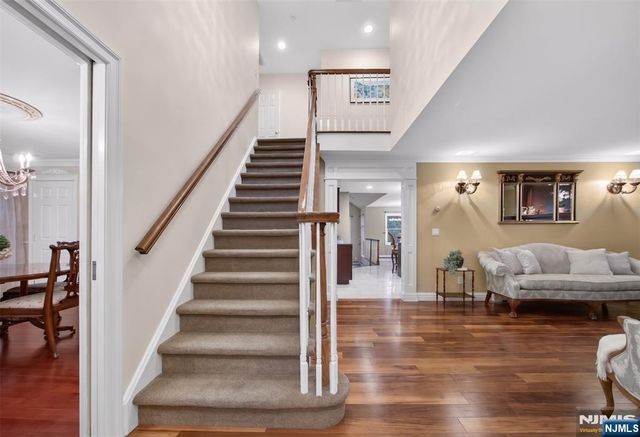 55 Canterbury Drive, Ramsey, NJ 07446
