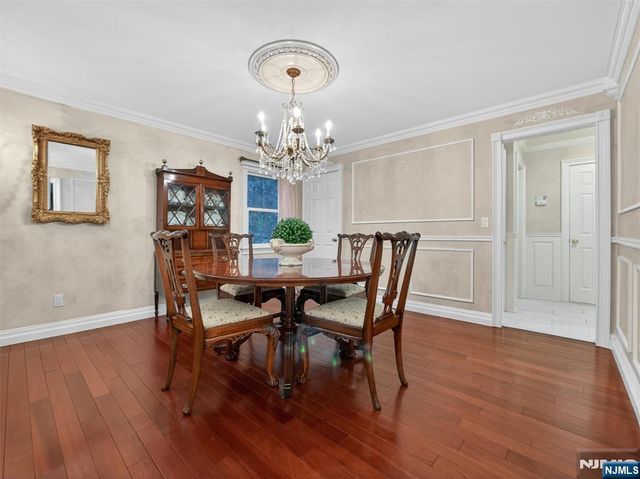 55 Canterbury Drive, Ramsey, NJ 07446