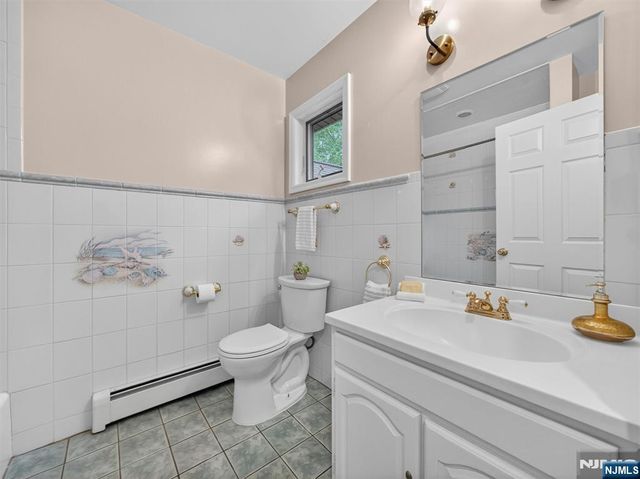 55 Canterbury Drive, Ramsey, NJ 07446