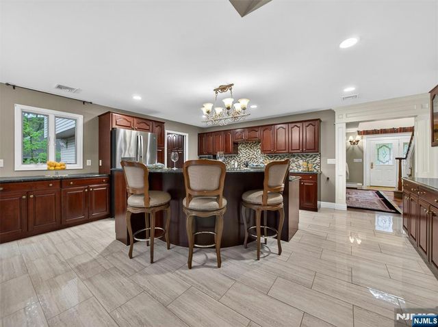 55 Canterbury Drive, Ramsey, NJ 07446