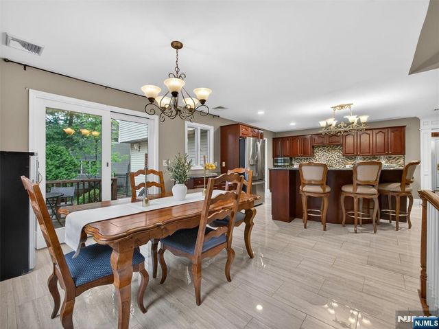 55 Canterbury Drive, Ramsey, NJ 07446
