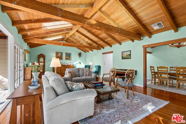 1702 Crater Lane, Los Angeles, CA 90077
