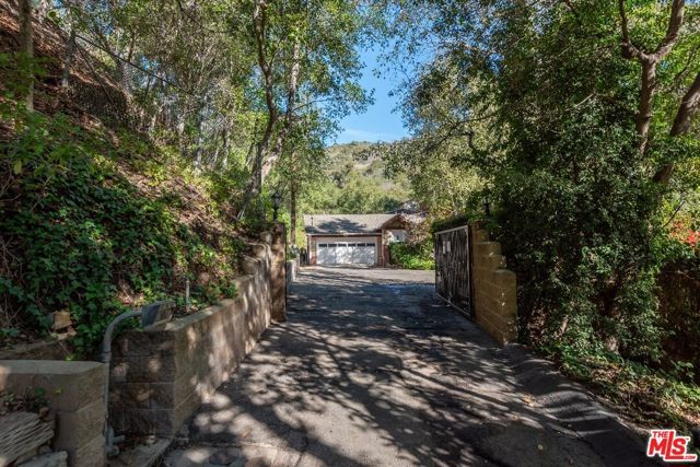 1702 Crater Lane, Los Angeles, CA 90077