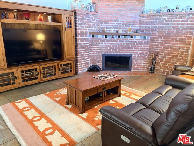 1702 Crater Lane, Los Angeles, CA 90077