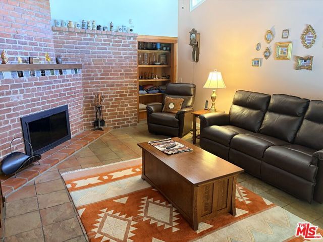 1702 Crater Lane, Los Angeles, CA 90077