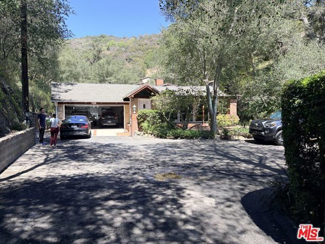 1702 Crater Lane, Los Angeles, CA 90077