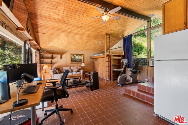 1702 Crater Lane, Los Angeles, CA 90077
