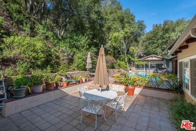 1702 Crater Lane, Los Angeles, CA 90077