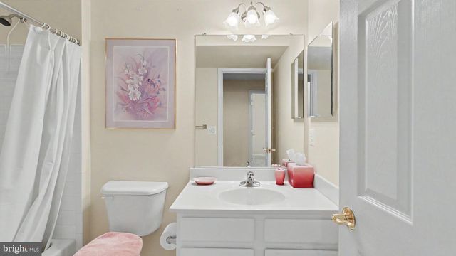12900 BARRONS REACH LN, Bristow, VA 20136
