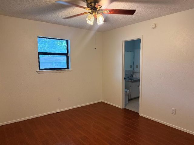 2900 SE 6th Street SE, Mineral Wells, TX 76067