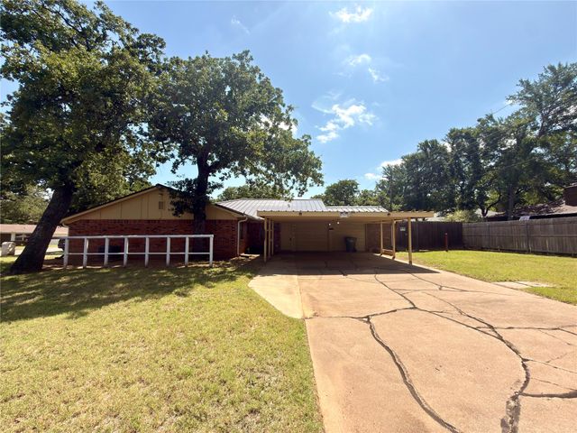 2900 SE 6th Street SE, Mineral Wells, TX 76067