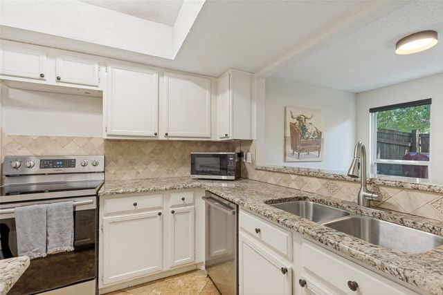 8434 Towneship Lane, Dallas, TX 75243