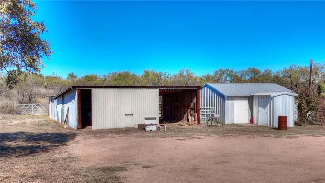 204 Lagitos LN, Llano, TX 78643
