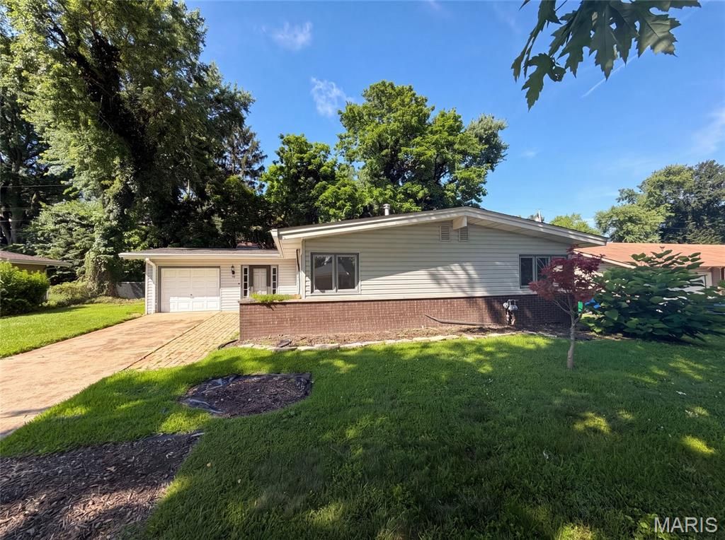 30 Graeler Drive, St Louis, MO 63146