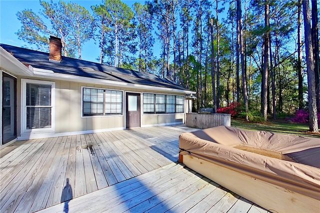 180 Heritage Circle, Blackshear, GA 31516