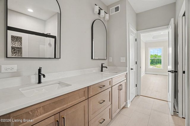 1603 Meremont Ridge Rd, Louisville, KY 40245