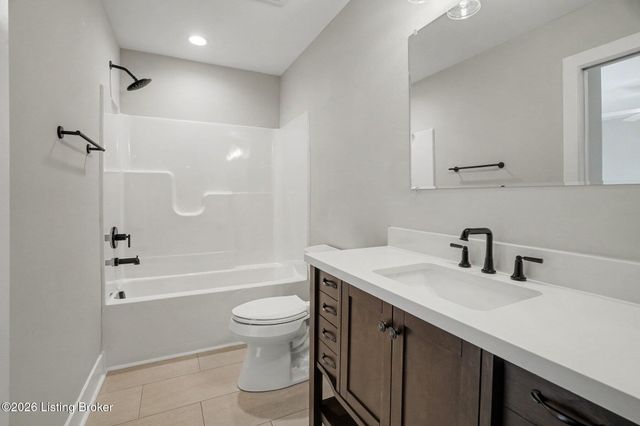 1603 Meremont Ridge Rd, Louisville, KY 40245