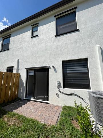 12908 SW 233rd Ter, Homestead, FL 33032