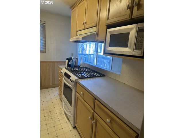 6855 Sw WINTER Ct, Beaverton, OR 97008