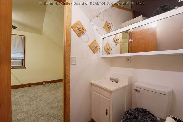 127 Main Avenue, Nitro, WV 25173