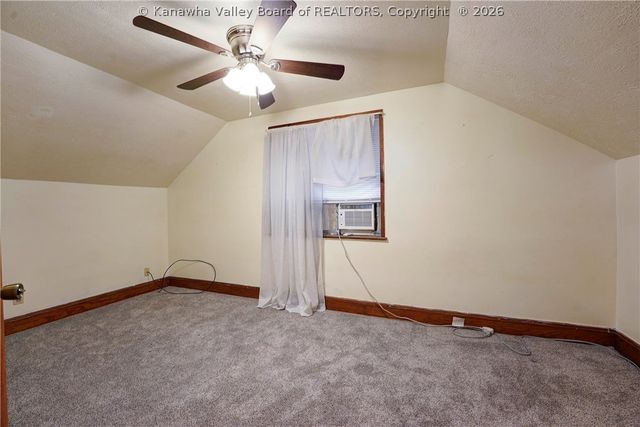 127 Main Avenue, Nitro, WV 25173