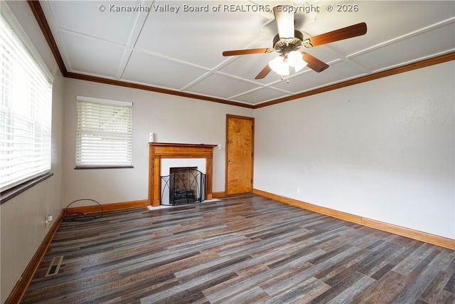 127 Main Avenue, Nitro, WV 25173