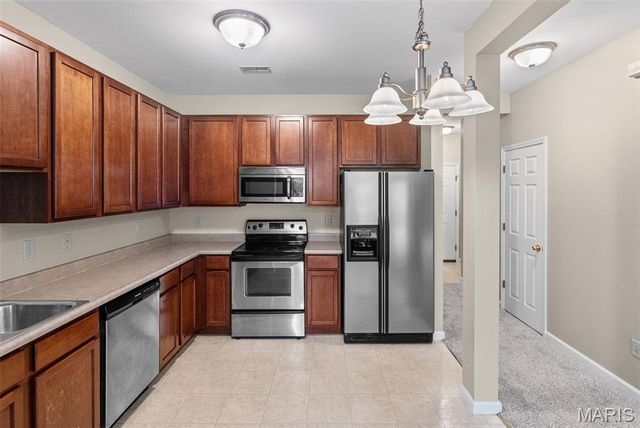 2067 Celebration Park Circle, Belleville, IL 62220