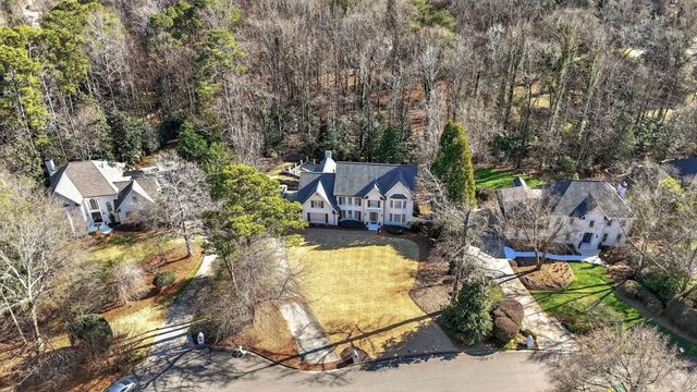 7745 Dunvegan Close, Sandy Springs, GA 30350