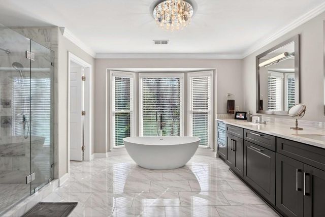 7745 Dunvegan Close, Sandy Springs, GA 30350