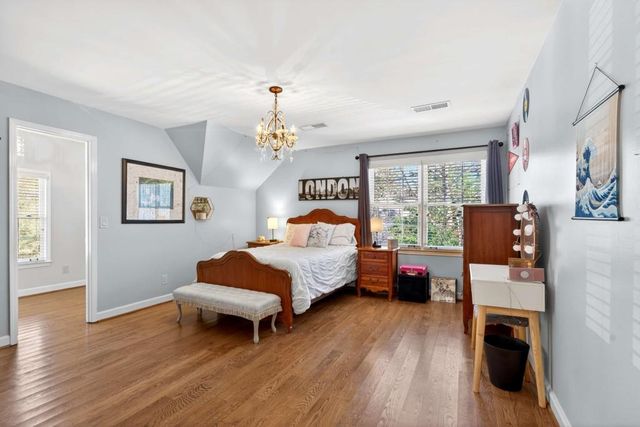 7745 Dunvegan Close, Sandy Springs, GA 30350